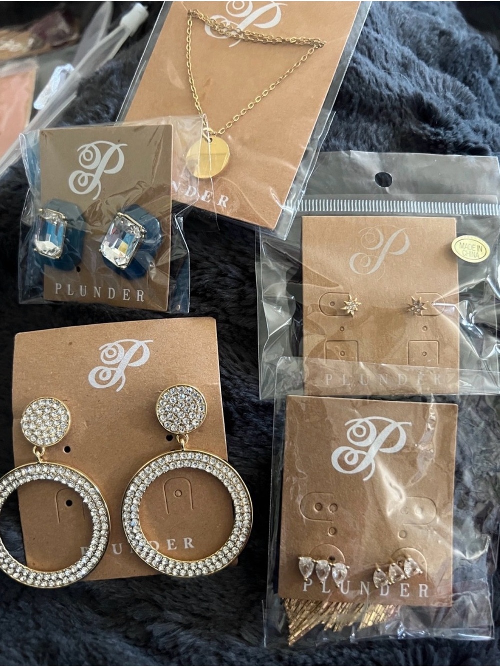 Plunder Gold-Tone and sparkles 3-5 pieces - earrings, bracelets or necklaces